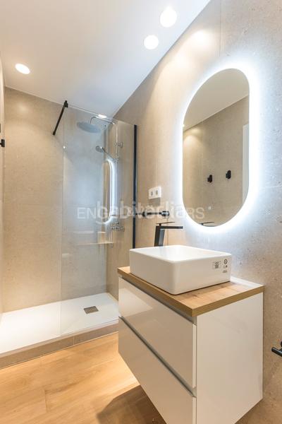 Foto 0ca58cb4-7c75-4d3b-aa25-38e106429a20. Apartamento maravilloso duplex con posibilidad de 2 apartamentos. en Madrid