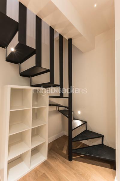 Foto 2bcbcb7d-7b9d-4164-8262-b16f7fa3b99f. Apartamento maravilloso duplex con posibilidad de 2 apartamentos. en Madrid