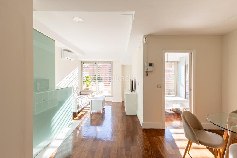 Foto 3a67b165-932a-4e0b-84b5-c8bd364fa3c9. Apartamento maravilloso duplex con posibilidad de 2 apartamentos. en Madrid