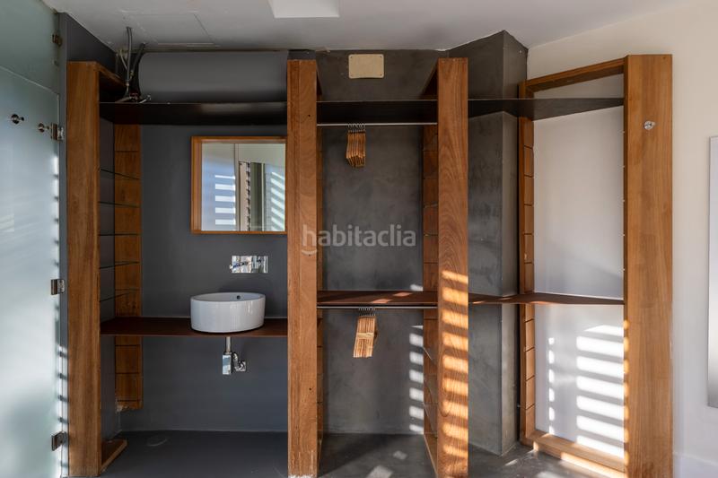 Foto 6621492b-3d72-4e4a-a796-9c350aa5cf68. Apartamento maravilloso duplex con posibilidad de 2 apartamentos. en Madrid