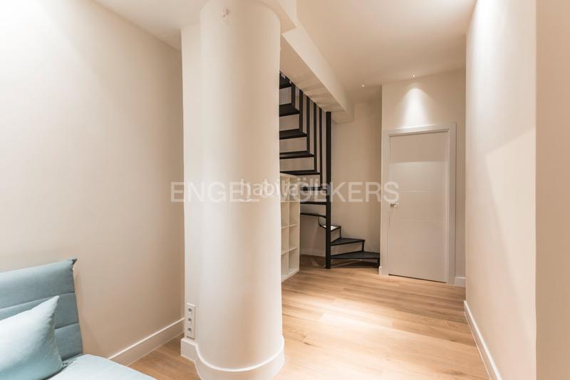 Foto 6be697d7-2ad2-4df9-b260-02734cc3f1d6. Apartamento maravilloso duplex con posibilidad de 2 apartamentos. en Madrid