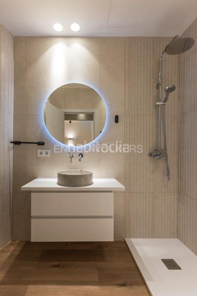 Foto ea1525b9-ae58-4c3a-8022-ae55aa3a5e5b. Apartamento maravilloso duplex con posibilidad de 2 apartamentos. en Madrid