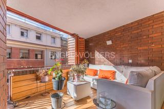 Appartement à Almagro. Exclusivo piso familiar en almagro con piscina y  plazas de gara