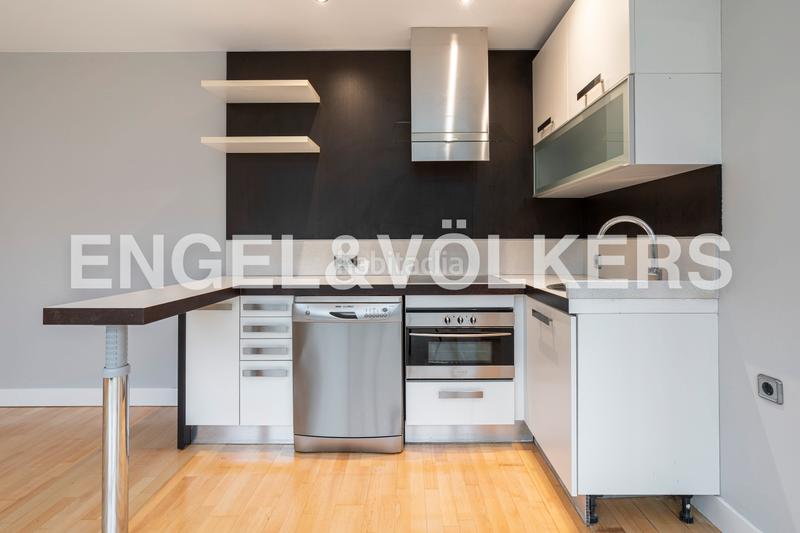 Foto 50812095-4c35-4195-bec0-74414b780c12. Affitto loft con riscaldamento parcheggio piscina in Madrid