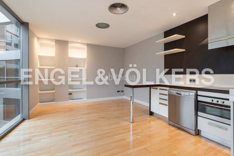 Foto b01f0e05-ecde-4465-b6df-92b8c45d0a38. Alquiler loft fantástico loft en el corazón de Valdemarín en alquiler en Madrid