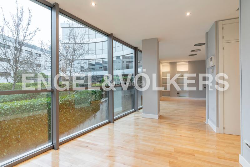 Foto 82e097f5-ecfd-4058-96d7-3398a9e3488d. Location loft avec chauffage parking piscine dans Valdemarín Madrid