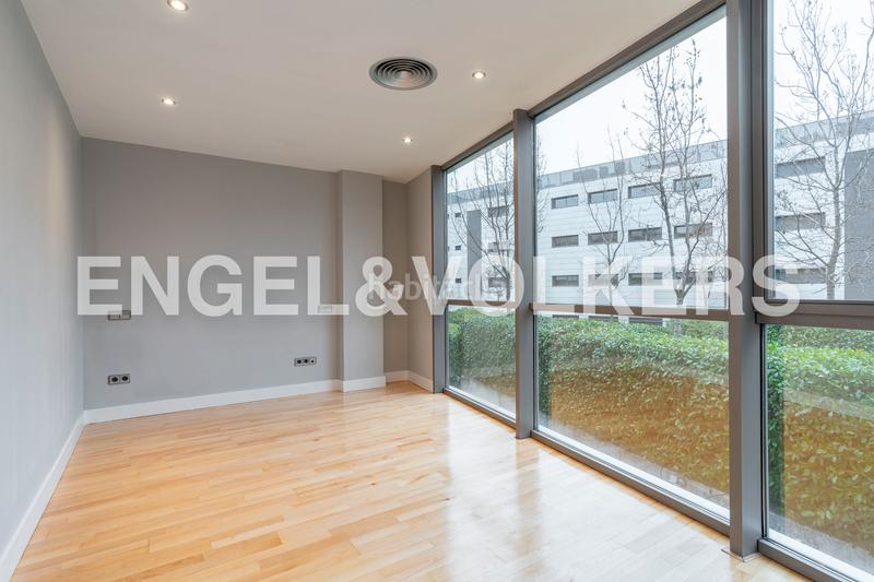 Foto 1c534af0-7a1c-48ff-bbac-2fff02ecdcef. Rent loft with heating parking pool in Valdemarín Madrid