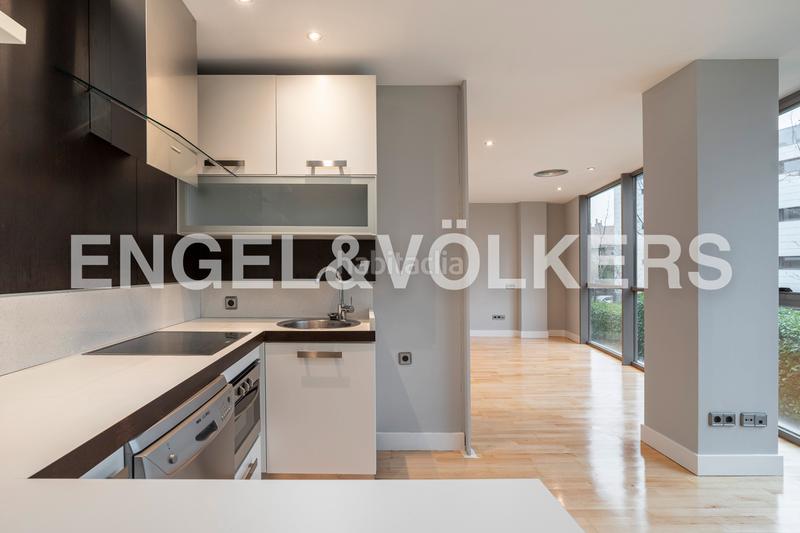 Foto 8abe7fba-aed3-48ac-9d87-39d75862a6f3. Rent loft with heating parking pool in Valdemarín Madrid