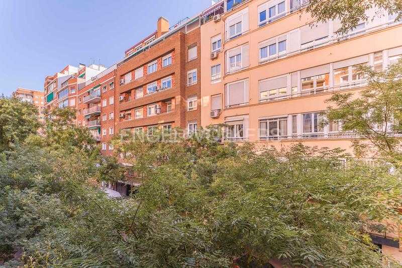 Foto a68b7074-dbef-4495-b7a7-5573b3c069f2. Apartamento magnífica vivienda reformada con terraza en Gaztambide en Madrid