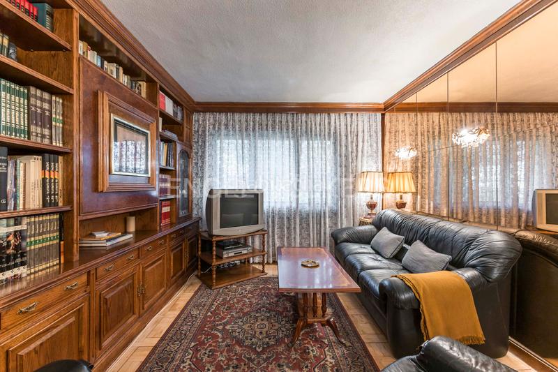 Foto 1cb9696f-3662-4bd7-aff2-06e6d5d3800d. Apartament amb calefacció aparcament a Pinar del Rey Madrid