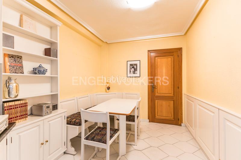 Foto 97cb6f84-e6ca-4747-9de5-14f3e778a920. Apartament amb calefacció aparcament a Pinar del Rey Madrid