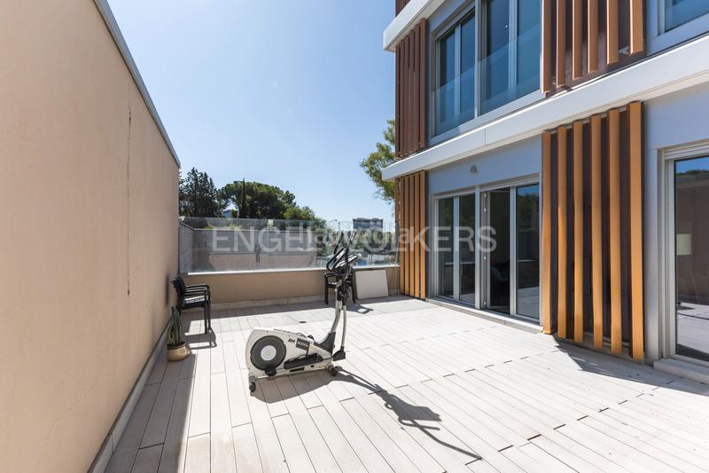 Foto 61608723-1693-4643-b9ae-2d57f5815c68. Duplex avec chauffage parking piscine dans Costillares Madrid
