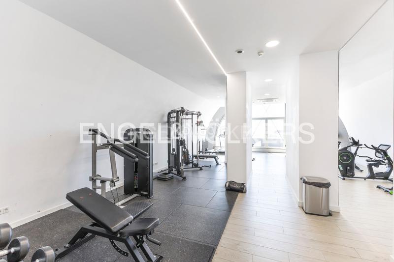 Foto 831aa6f9-abb1-40bb-94be-4619f5bf8502. Duplex with heating parking pool in Costillares Madrid