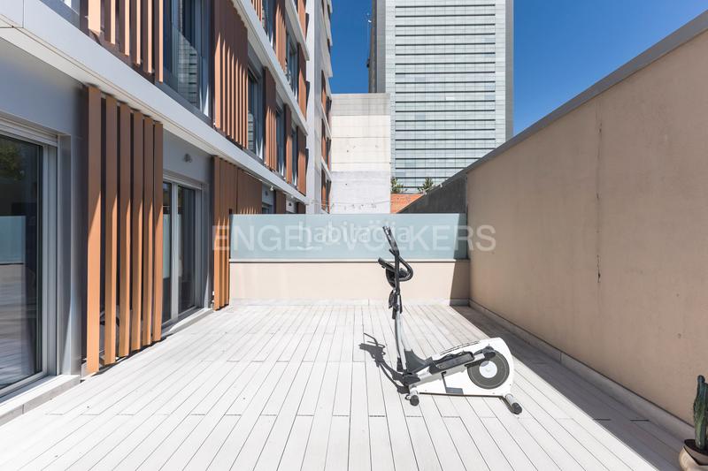 Foto cbb52887-6ffa-41c6-9c57-6d2cde8a06f0. Duplex avec chauffage parking piscine dans Costillares Madrid