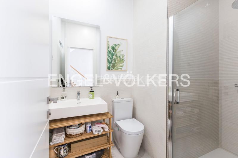 Foto d182f643-bcc6-4eb9-8deb-a1db1a6eb1e3. Duplex with heating parking pool in Costillares Madrid