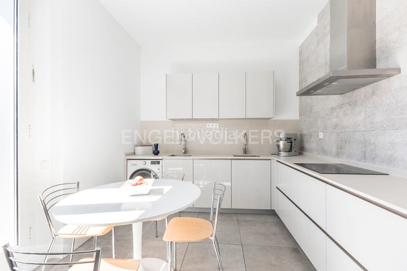 Foto e3a4bd33-1910-4f87-afee-3f62fa6013ec. Duplex avec chauffage parking piscine dans Costillares Madrid
