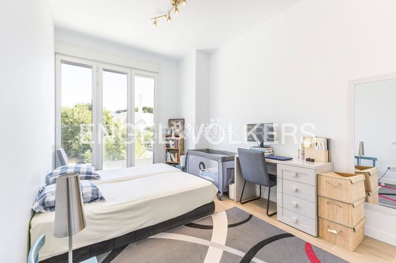 Foto eff63758-d7b5-4cc9-b394-7d3de43f906a. Duplex with heating parking pool in Costillares Madrid