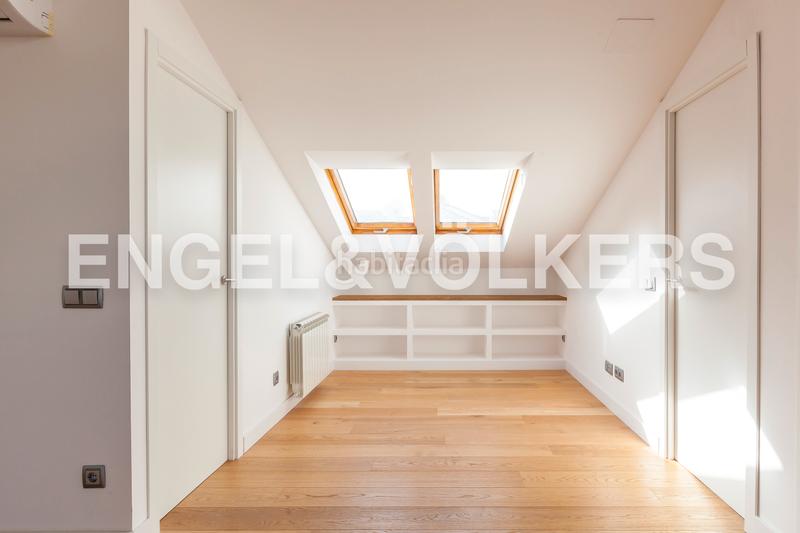 Foto e5f28eb6-8058-4c97-8e67-71782297f7f1. Lloguer apartament amb calefacció a Recoletos Madrid