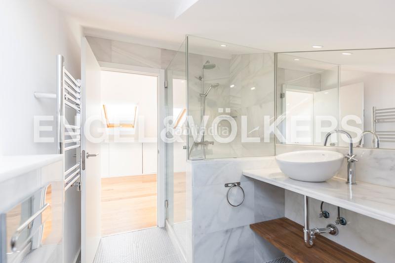 Foto 4c52bee3-9a9b-4134-b52f-e9affb9da7a8. Rent apartment with heating in Recoletos Madrid