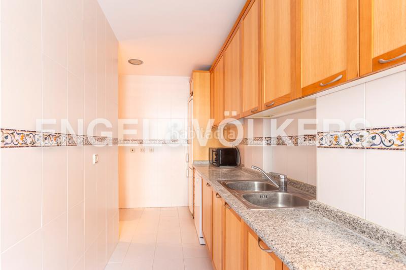 Foto 6f78b5d2-3f3a-4a93-8391-8da6a2435e1b. Location appartement avec chauffage parking piscine dans Madrid