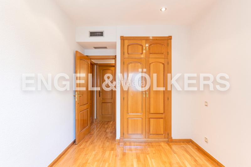 Foto afe0dfa3-91be-48da-84a0-6faa3361c563. Location appartement avec chauffage parking piscine dans Madrid