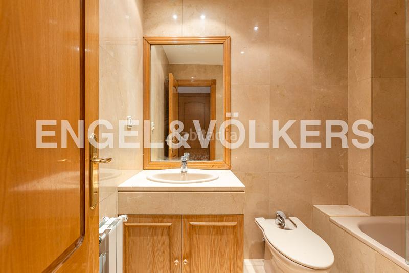 Foto c83595be-52c8-4197-936a-d943cb8bb81c. Location appartement avec chauffage parking piscine dans Madrid
