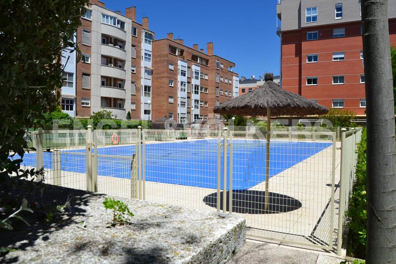 Foto f0ed200a-2f25-4072-a552-9f1fd16bae2f. Location appartement avec chauffage parking piscine dans Madrid