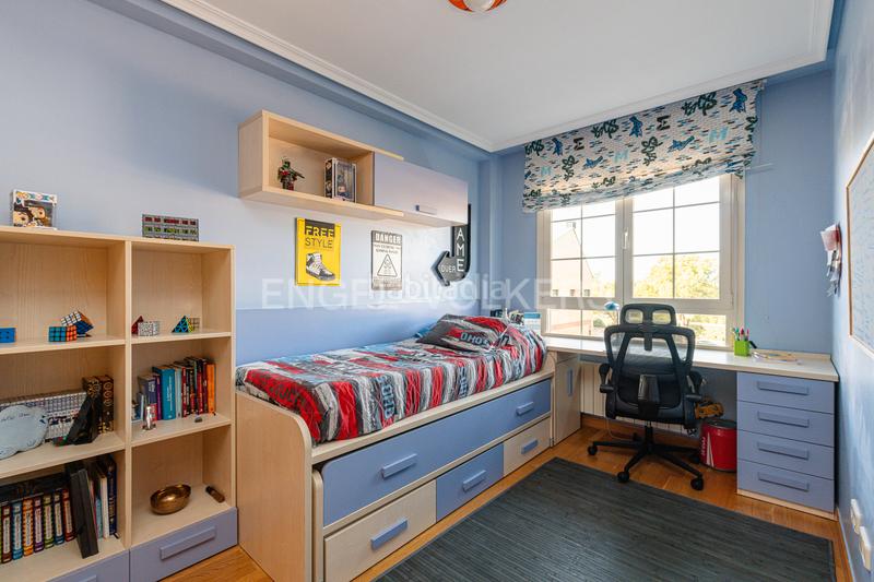 Foto 1413af59-ba07-4d5c-8f01-9c6476a5bec3. Haus mit heizung parking pool in Viñas Viejas Boadilla del Monte