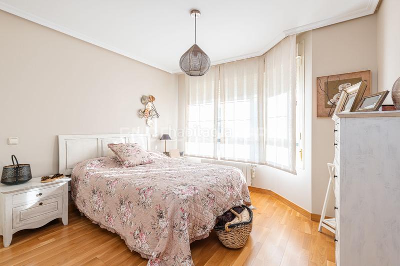 Foto 8a6410f9-60f3-4850-9490-7cbed9b9bef3. Haus mit heizung parking pool in Viñas Viejas Boadilla del Monte