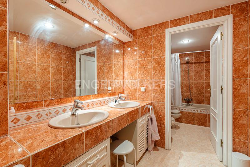 Foto 205df0f1-4a40-4ff5-9ab0-f0500cf0d0f1. Casa amb calefacció a Abantos-Carmelitas San Lorenzo de El Escorial