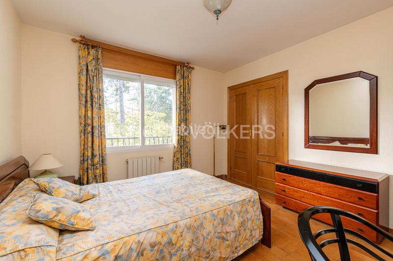 Foto a0f045bb-d4eb-4ffa-ad1b-1fd6efdf2712. Casa amb calefacció a Abantos-Carmelitas San Lorenzo de El Escorial