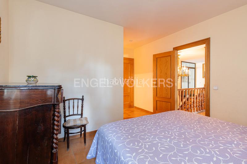 Foto f42c5066-7b0b-4be8-babe-0d8b52af75a4. Casa amb calefacció a Abantos-Carmelitas San Lorenzo de El Escorial