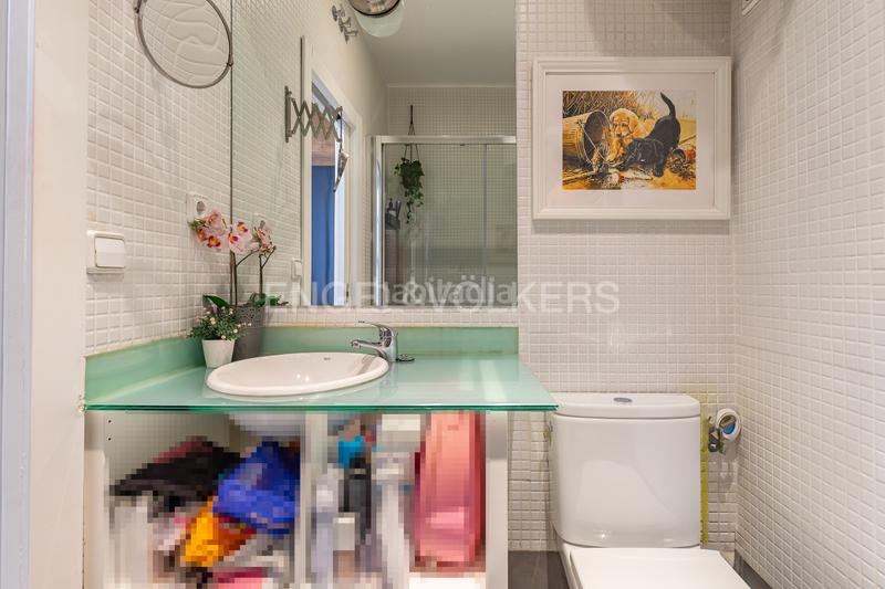 Foto 3aff91a6-d42c-48ff-a3ab-d5b38dceca04. Miete zweistöckige wohnung mit heizung in Fuente del Berro Madrid