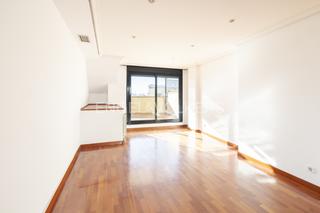 Lloguer Àtic a Vallehermoso. Duplex en barrio vallehermoso