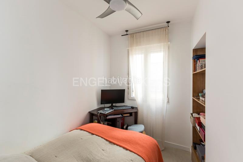 Foto 4d456f98-1429-4547-9572-00110e00793c. Apartament amb calefacció a Recoletos Madrid