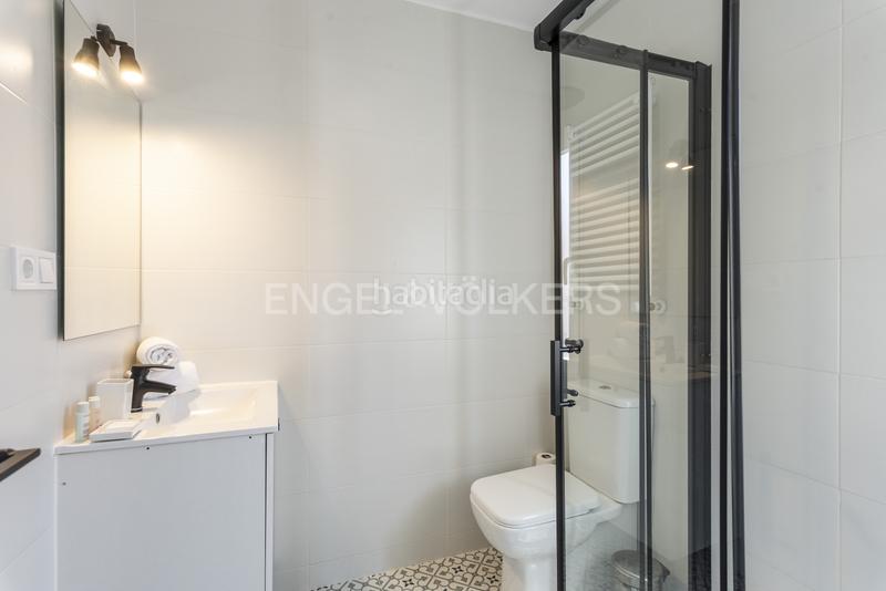 Foto 971814a7-7162-4572-aebf-19bab96e63a9. Miete dachwohnung mit heizung in Hispanoamérica-Bernabéu Madrid