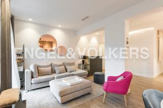 Lloguer Apartament  Calle de ríos rosas. Piso de 3 dormitorios dobles amueblado en alquiler