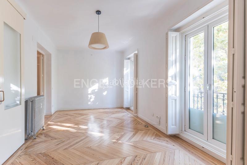 Foto 53cb7595-52a9-4a8f-9e04-b032cdc548ea. Miete appartement mit heizung in Jerónimos Madrid