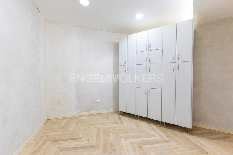 Foto 6f69a972-0b5d-4585-9a4f-9c8eeddd9053. Miete appartement mit heizung in Jerónimos Madrid