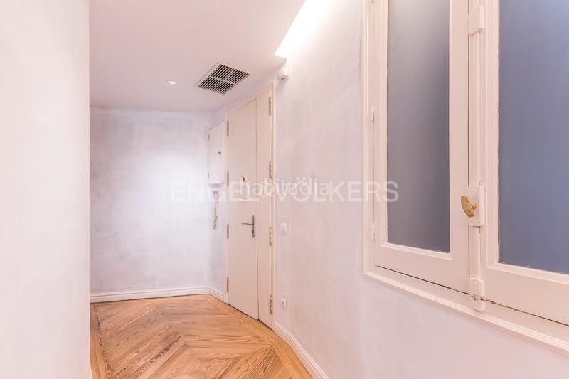 Foto d40882cf-edb4-45b2-86bf-e428942666fe. Miete appartement mit heizung in Jerónimos Madrid