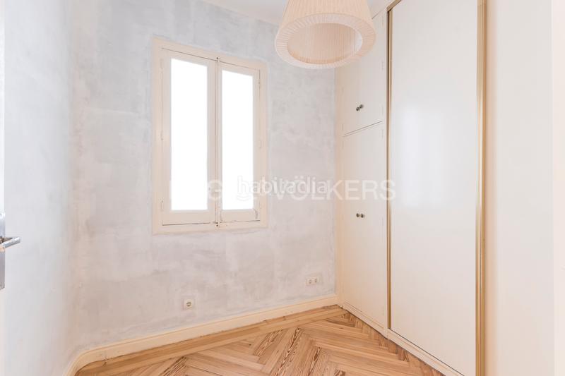 Foto 8d6d9a2c-cf1f-48ef-8edd-ef2fe24e08f2. Rent apartment with heating in Jerónimos Madrid