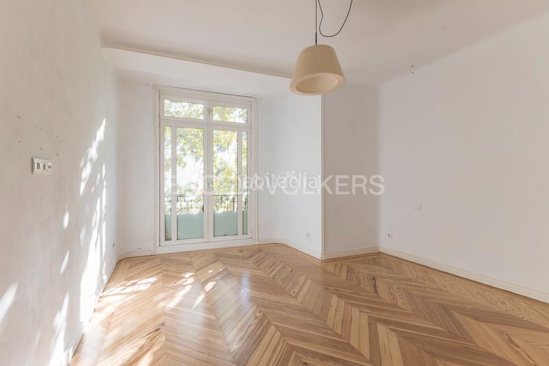 Foto b0e135c5-dc0a-4de8-b71e-c723570bf5ed. Rent apartment with heating in Jerónimos Madrid