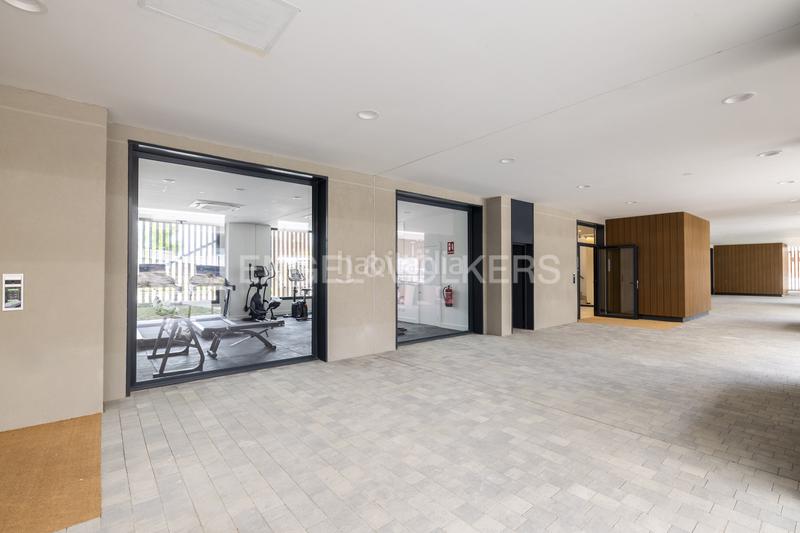 Foto 62f10855-717c-4d6f-ba2e-962626305938. Lloguer apartament amb calefacció aparcament piscina a Madrid