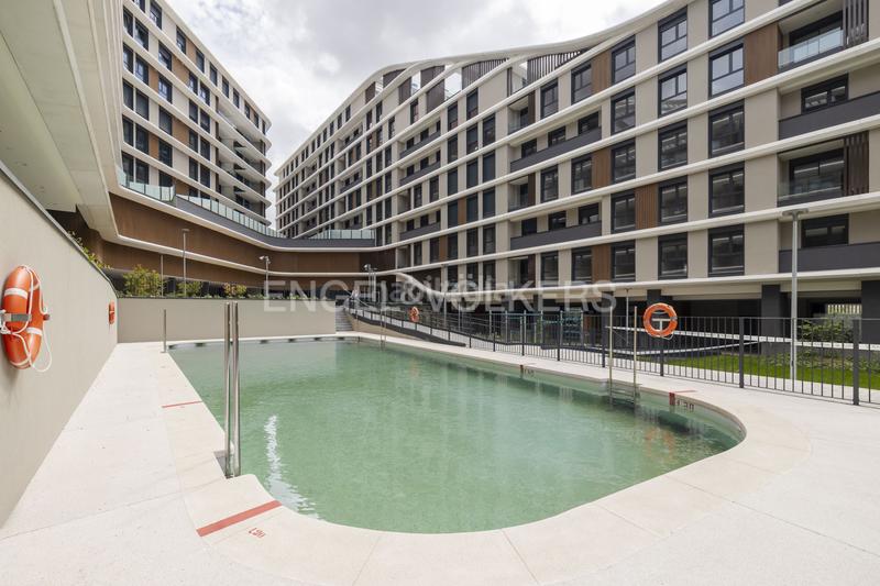 Foto 7211b590-0a7e-4f08-b3f3-f0c906863b8a. Lloguer apartament amb calefacció aparcament piscina a Madrid