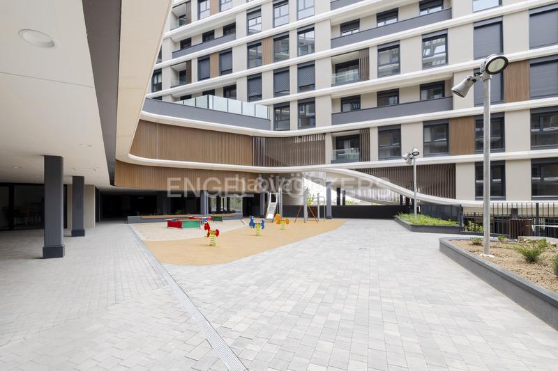 Foto 9d60ac6f-69db-4a5d-be7f-c0f38c66221e. Lloguer apartament amb calefacció aparcament piscina a Madrid