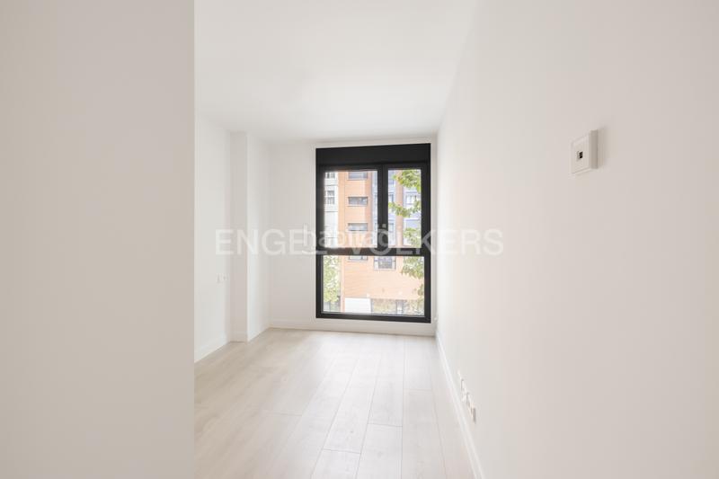 Foto 84cc59dc-3a52-4525-8597-16f3fea92648. Location appartement avec chauffage parking piscine dans Madrid