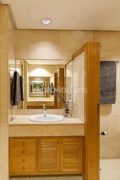 Foto 1cdf76bd-17d4-46af-9992-9a5c51bbac87. Alquiler casa exclusivo chalet en conde de orgaz con piscina y jardines en Madrid