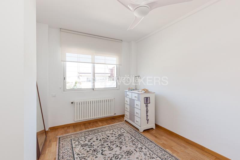 Foto 57194a7c-50a3-4911-8192-b11c3c3a10ee. Alquiler casa exclusivo chalet en conde de orgaz con piscina y jardines en Madrid