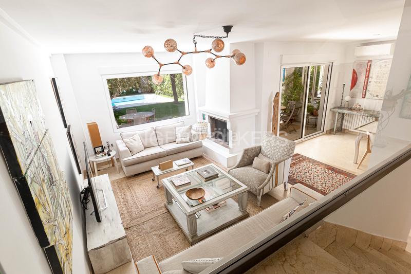 Foto 69ed8692-fe4b-41ae-a102-3211e29b940f. Alquiler casa exclusivo chalet en conde de orgaz con piscina y jardines en Madrid