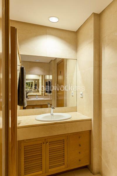 Foto 9a6a07aa-b3b9-484d-a320-42c0127a4753. Alquiler casa exclusivo chalet en conde de orgaz con piscina y jardines en Madrid